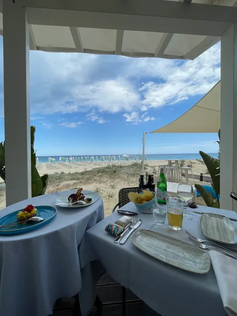 Is Fradis Beach Club