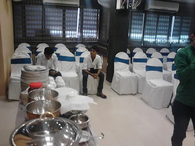 Roti N Fast Food Family Restaurant