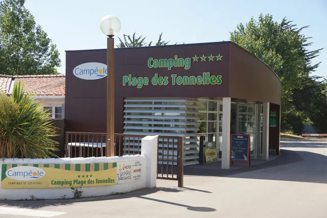 Camping Clicochic - Plage des Tonnelles