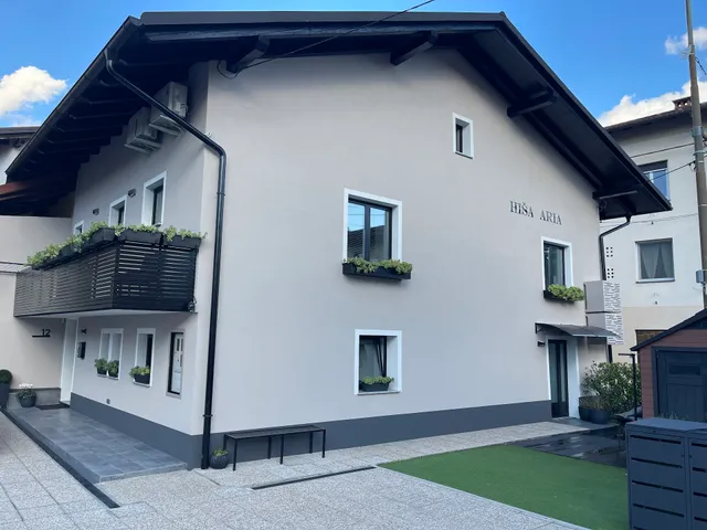 Apartment and Room ARIA