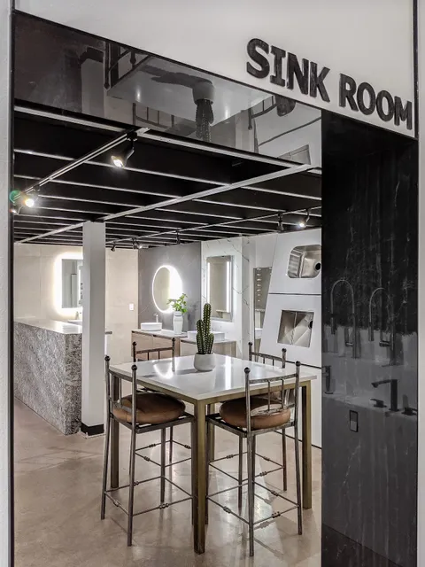 Zeek Living - Sinks & Mirrors