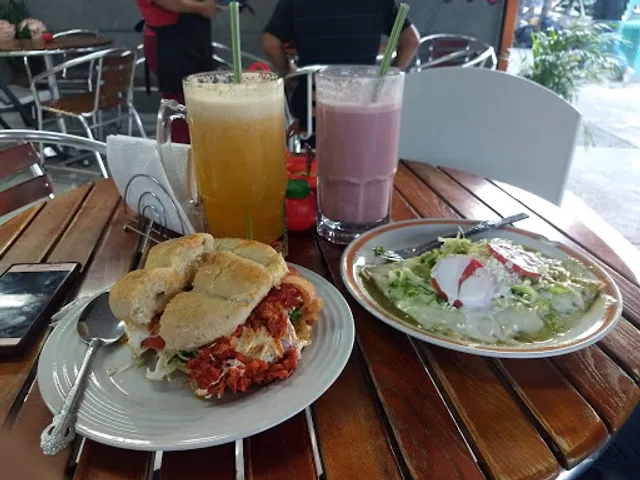 Lonchería Y Juguería Hermosa Provincia