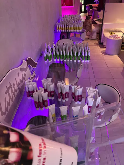 Latte Più Cocktail Bar