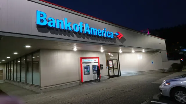 Bank of America (with Drive-thru ATM)