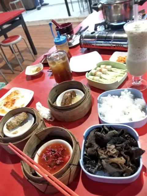 DIMSUM & SUKI XL "Xtra Lezat"