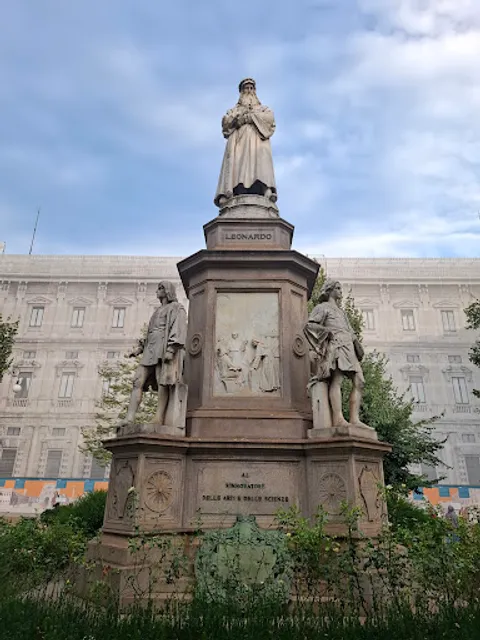 Monument to Leonardo da Vinci