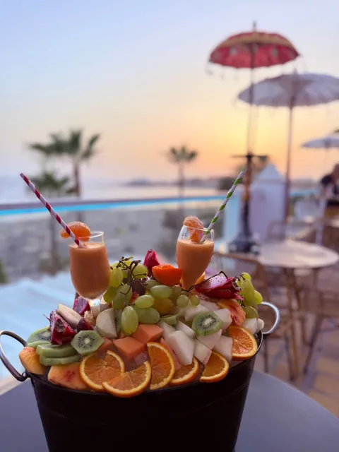 Thiaghito Lounge Club