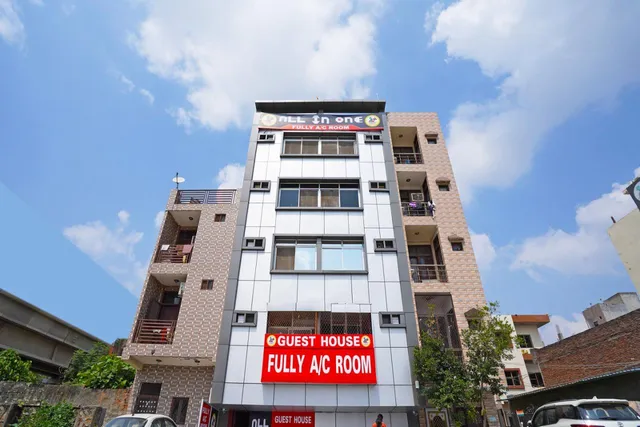 OYO 61592 All In One