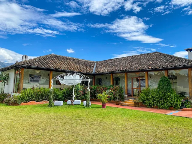 Lodging Cotacachi Hostería Oro Azul