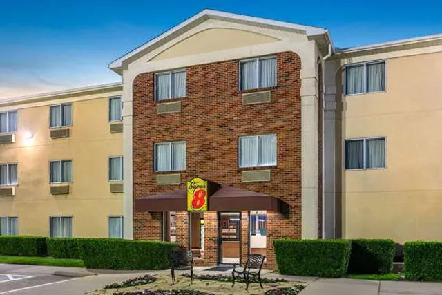 Super 8 by Wyndham Grapevine/DFW Airport Northwest