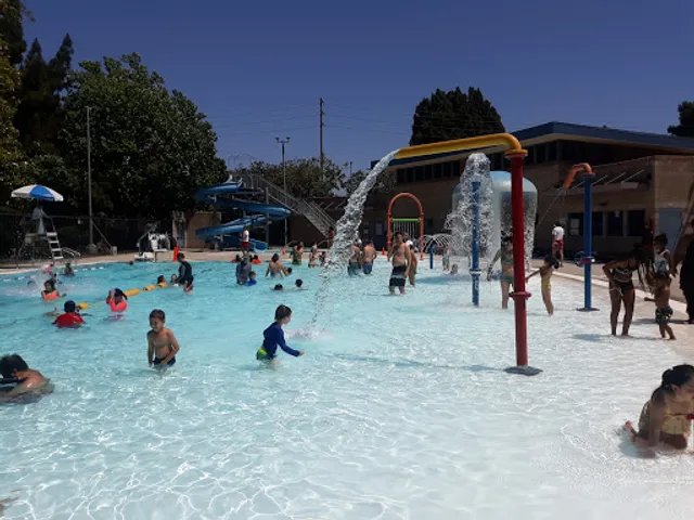 Stoner Park Swimming Pool