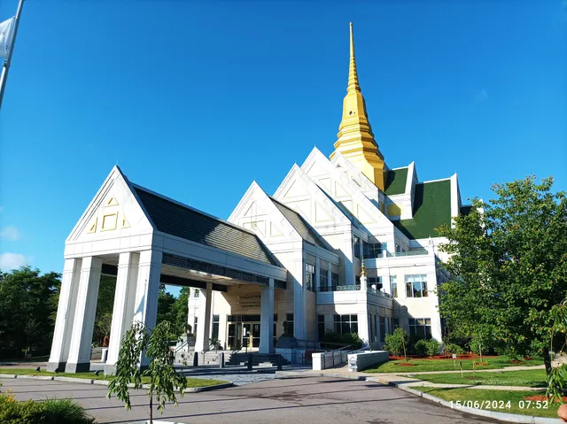Wat Nawamintararachutis Meditation Center