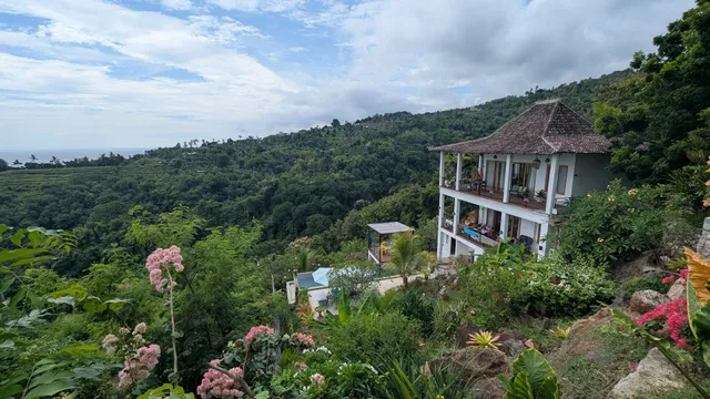 Private Villa and pool