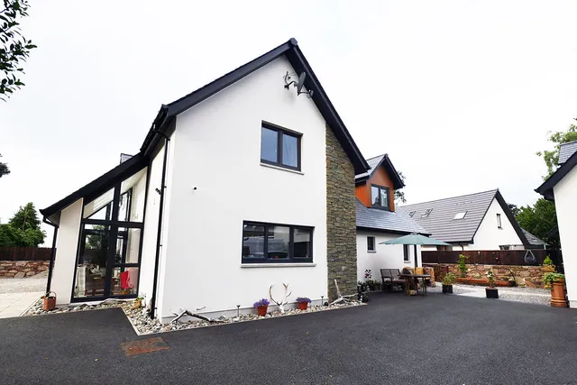 Pinewood Cottage Apartment and B&B Inverness