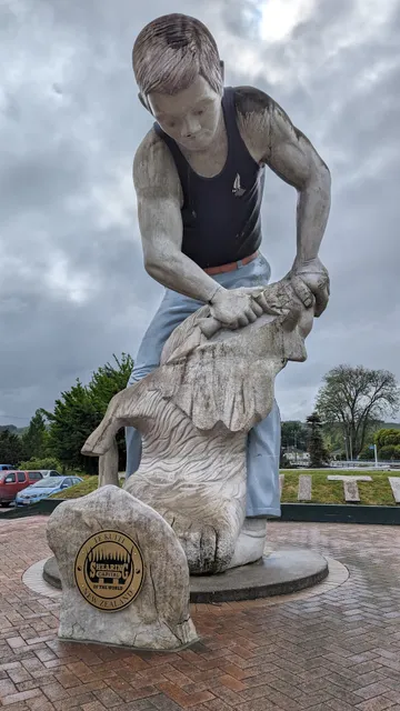 Te Kuiti Shearer Statue