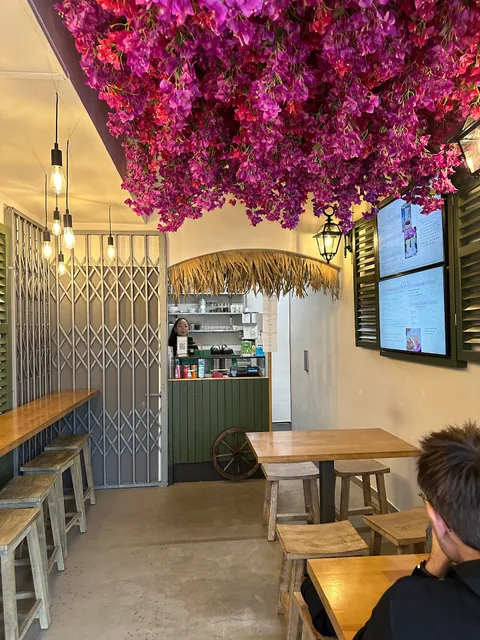 Meet Mi - BANH MI vietnamese streetfood sandwich