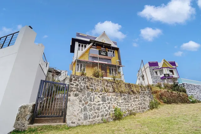 Collection O Perumpallam formerly Kodai Mist