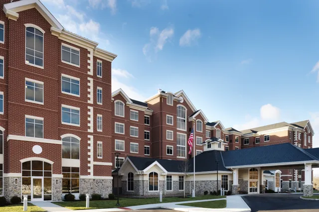 Inn at Bellefield / Hyde Park