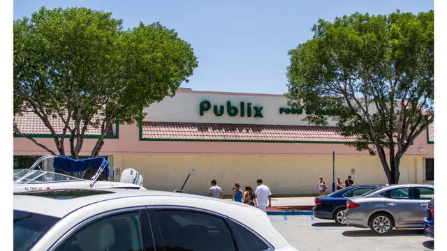 Tradewinds Shopping Center