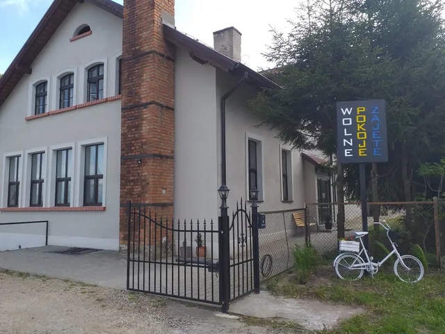 Stara Szkoła S7 Noclegi Mazury, Zajezierze 8