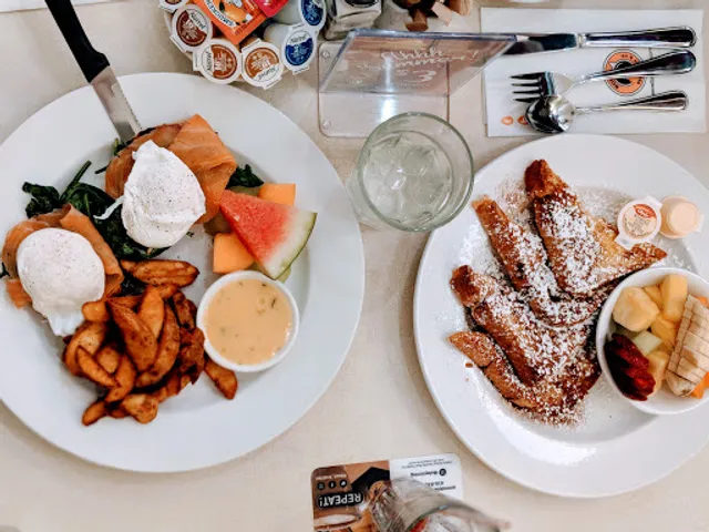 BOOM Breakfast & Co. College St.