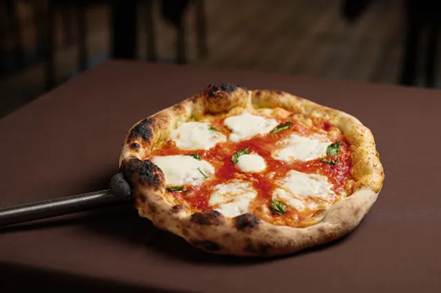 una pizza Napoletana Kurier