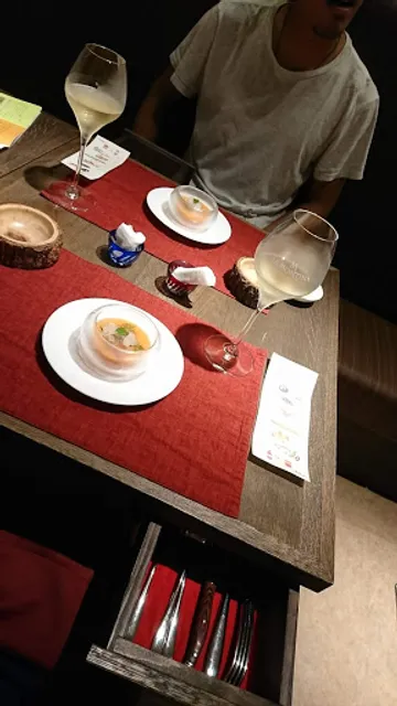 Adosi（アドジ） dal 2017