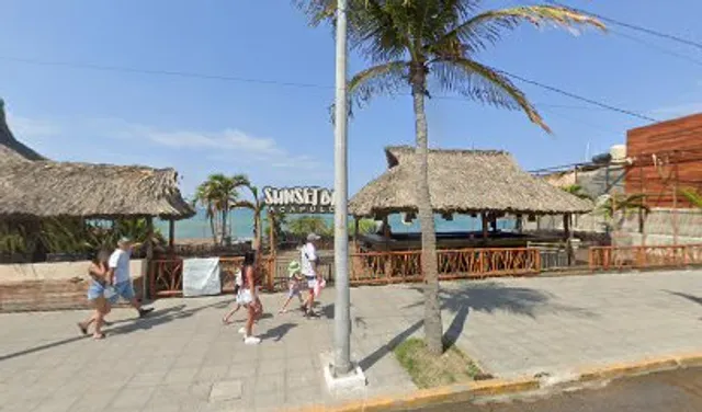 Av Costera Miguel Alemán 111