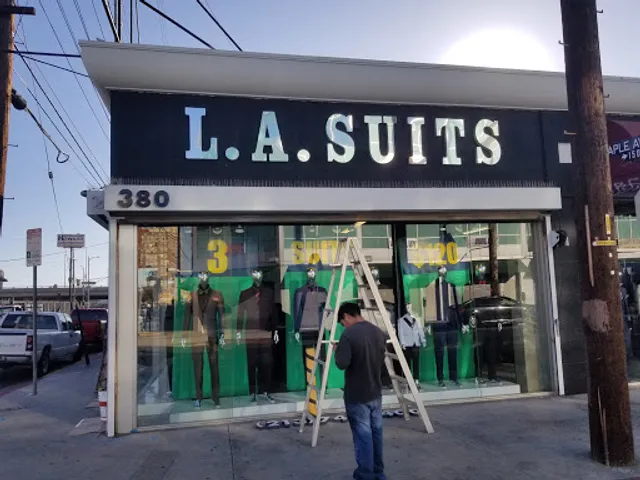 L.A. SUIT OUTLET
