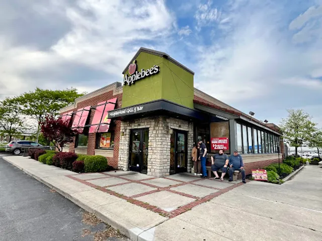 Applebee's Grill + Bar