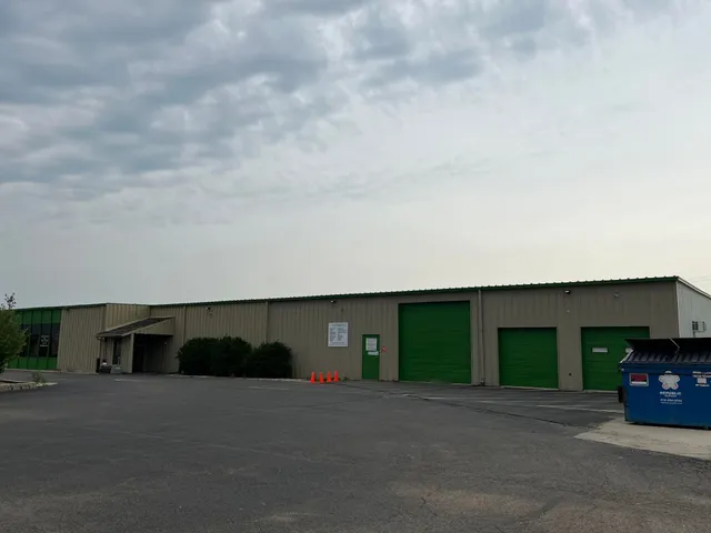 Lily Pads Too Resale Boutique