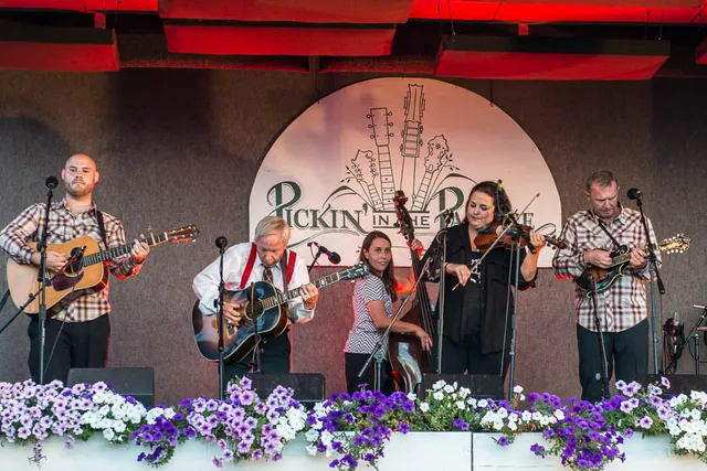 Pickin' In The Pasture