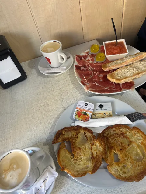 Cafetería Alcalá Galope