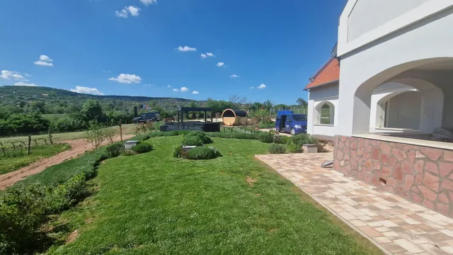 Palo borbirtok és borterasz