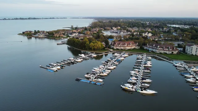 Castaway Bay Marina