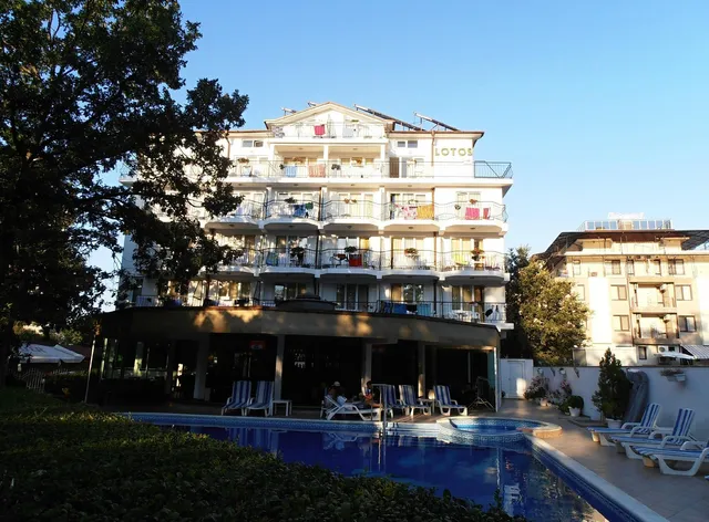 Hotel Lotos
