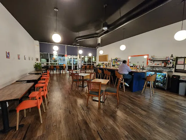 MOTO Delicatessen & Bodega