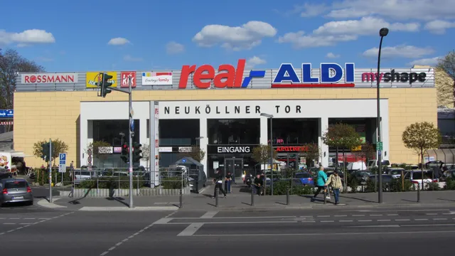 Einkaufscenter Neuköllner Tor