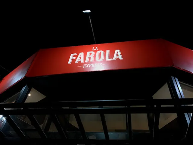 La Farola Express Bernal