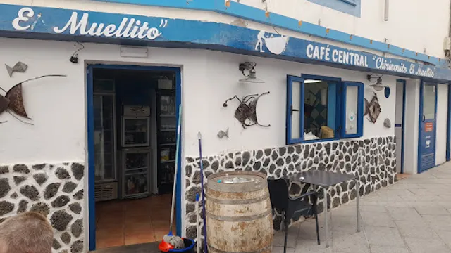 Cafe Central "Chiringuito el Muellito"