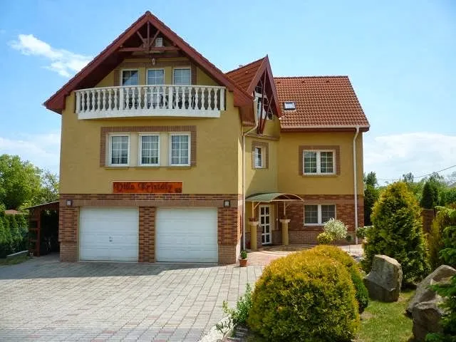 Kristály Panoráma Villa