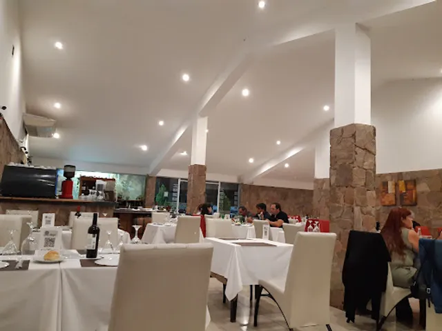 Complejo Del Lago Parrilla Restaurante
