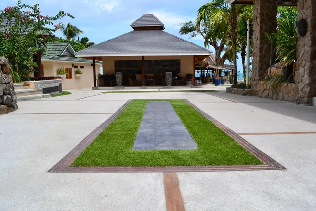 Coco de Mer Hotel and Black Parrot Suites