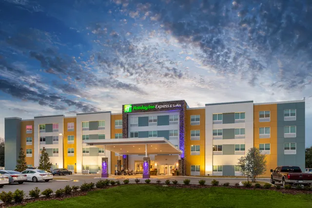 Holiday Inn Express & Suites Wildwood – the Villages by IHG