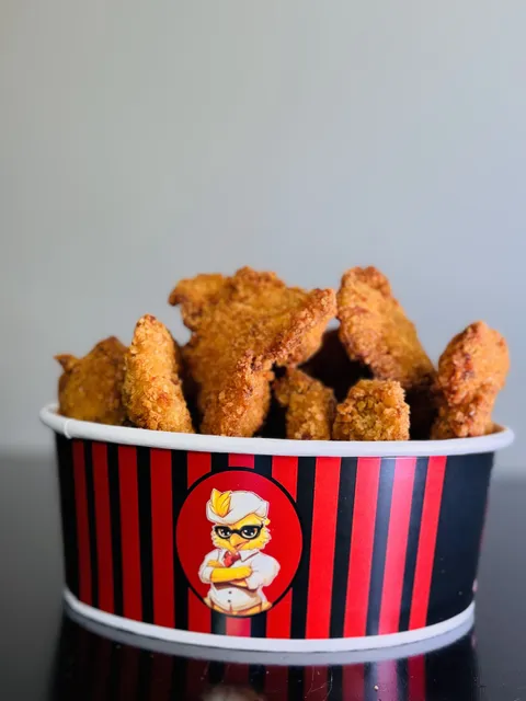 LUD!S FRANGO NO BALDE