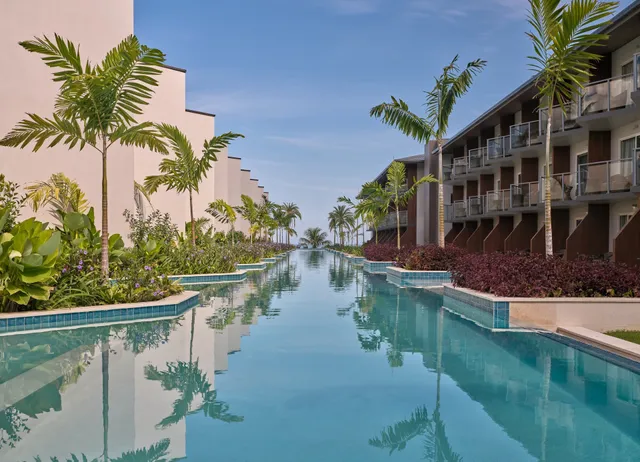 Crowne Plaza Fiji Nadi Bay Resort & Spa by IHG