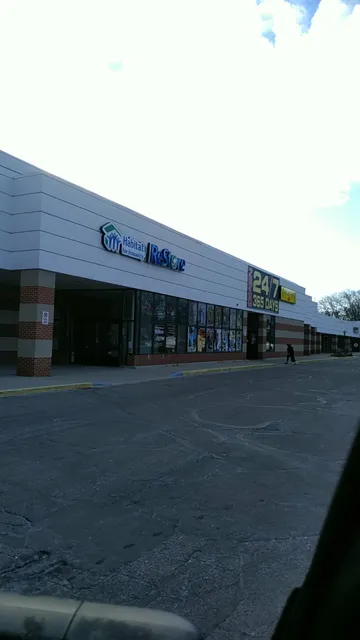 Pine Grove Plaza Shopping Center