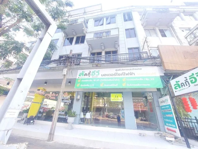 OYO 75465 Lucky Hostel (Huai Khwang)