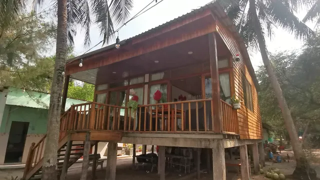 Bãi Thơm Retreat