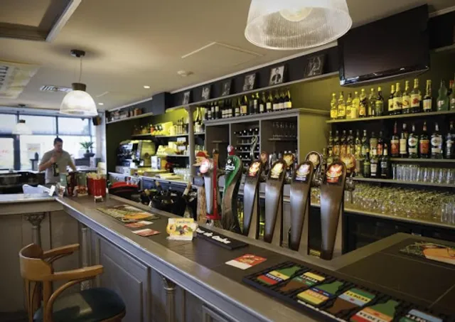 Restaurant-Seven Hills